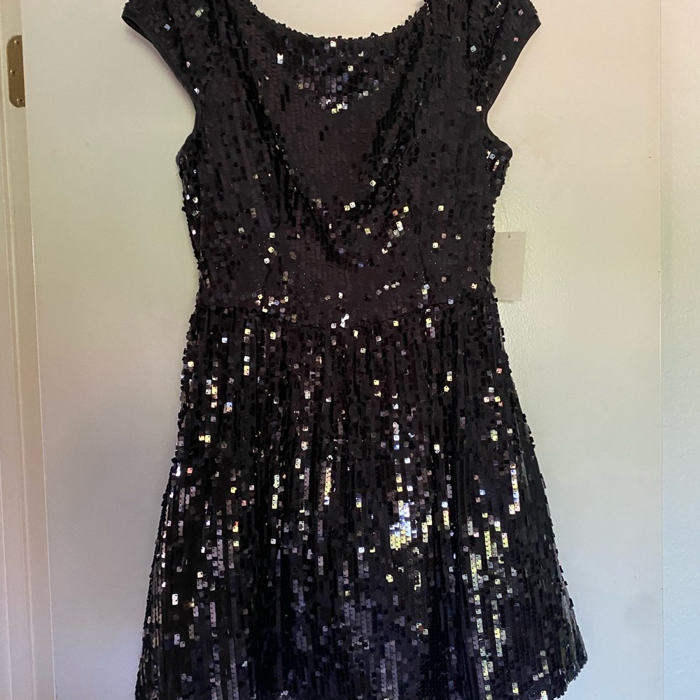 Evening sequence dress, size 13-14 girls (women) size 6 brand new, beautiful!!